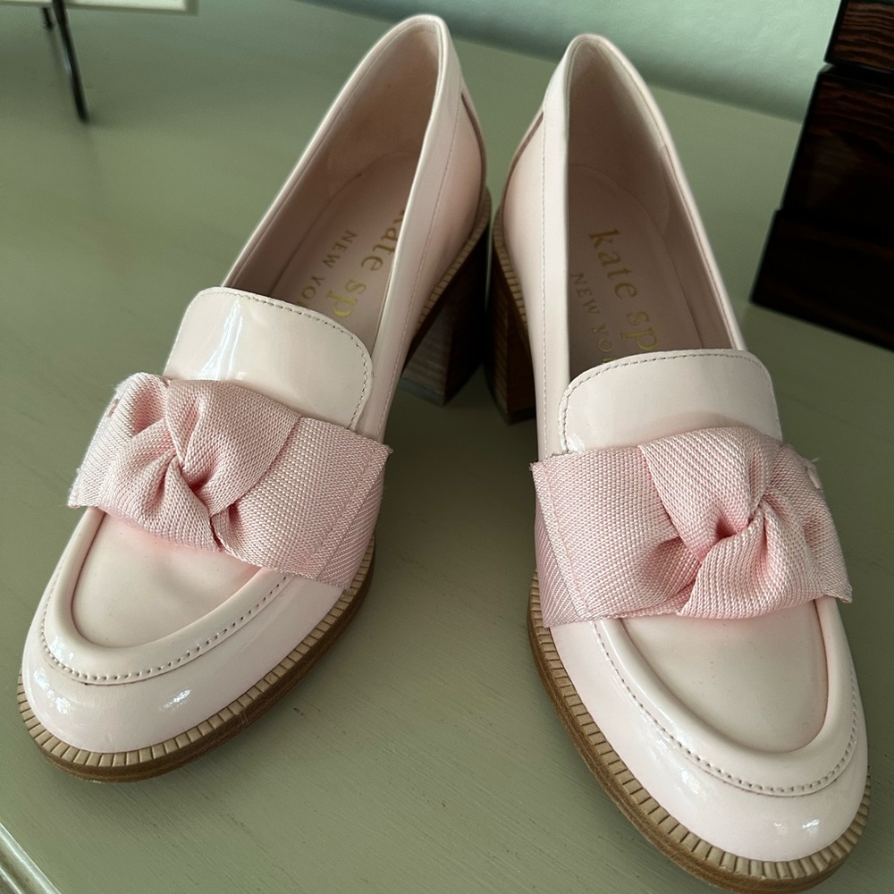 Kate Spade size 6 Pink Patent Leather Bow Loafers